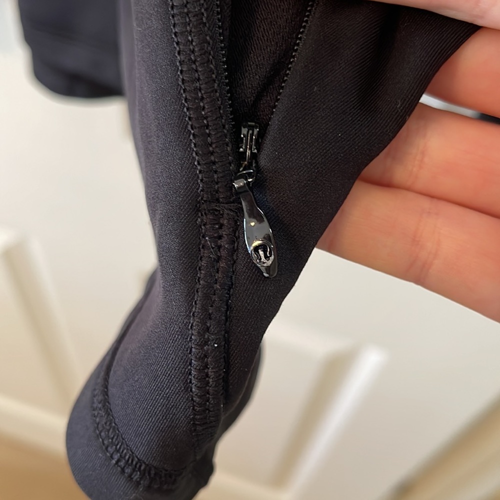 Lululemon First Mile Quarter Zip - Picture 7 of 7